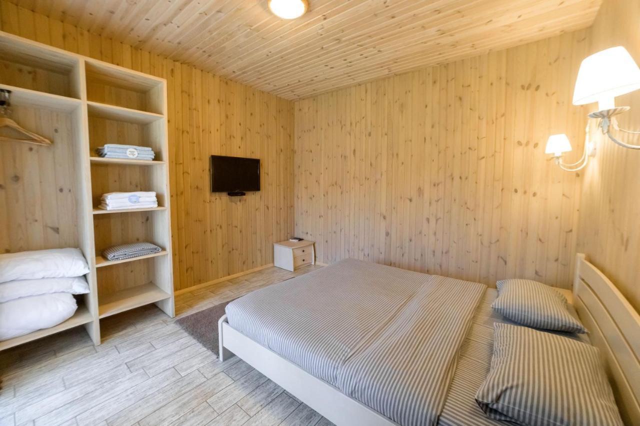 Prichal 80 Hotel Zatoka Kültér fotó