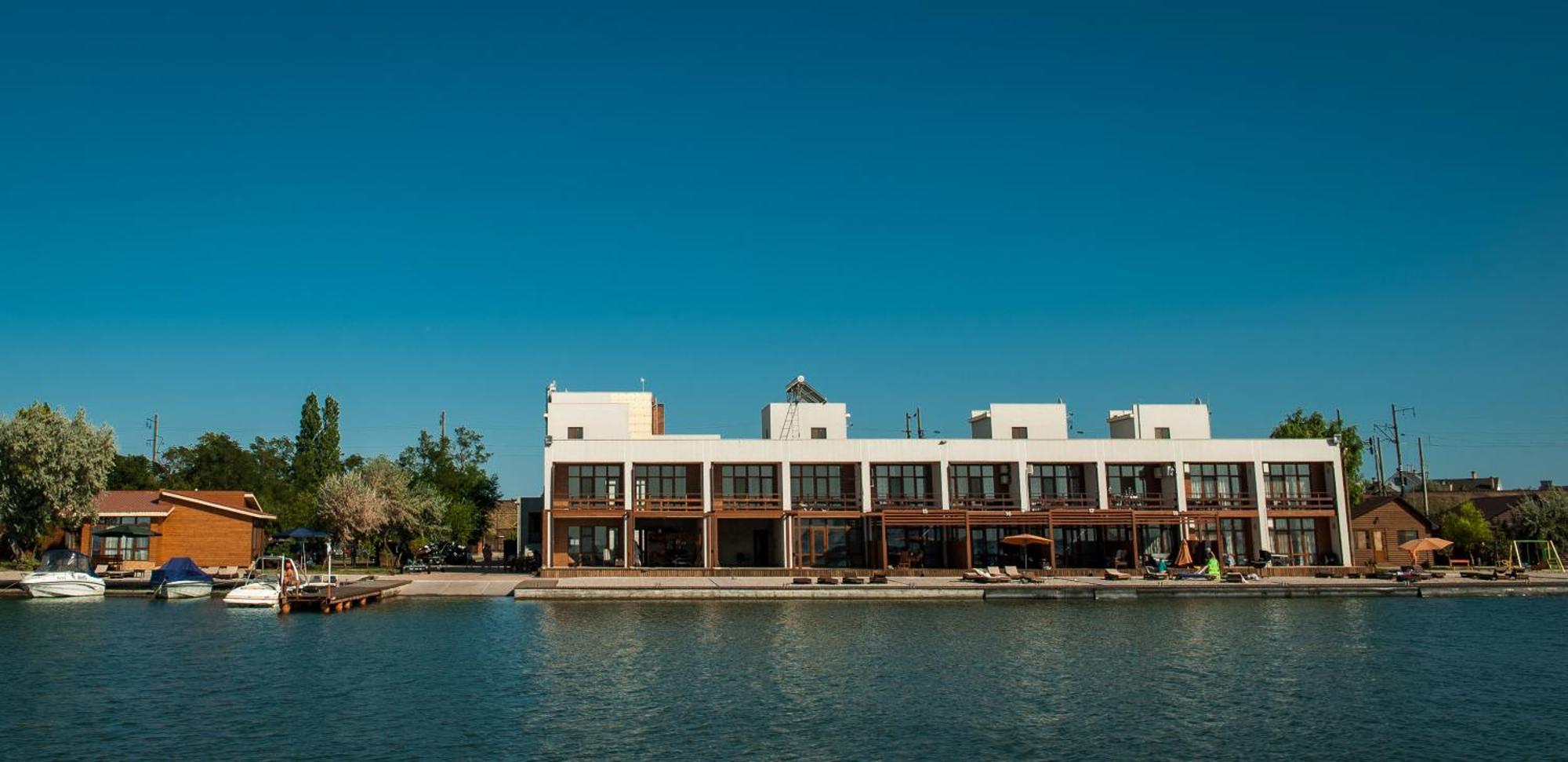 Prichal 80 Hotel Zatoka Kültér fotó