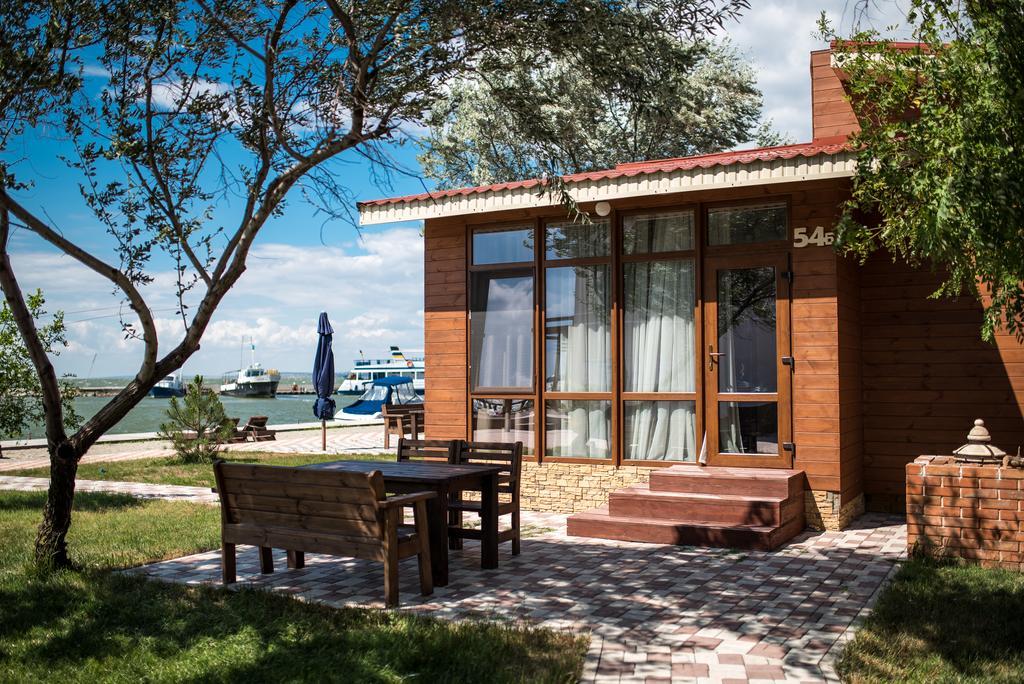 Prichal 80 Hotel Zatoka Kültér fotó
